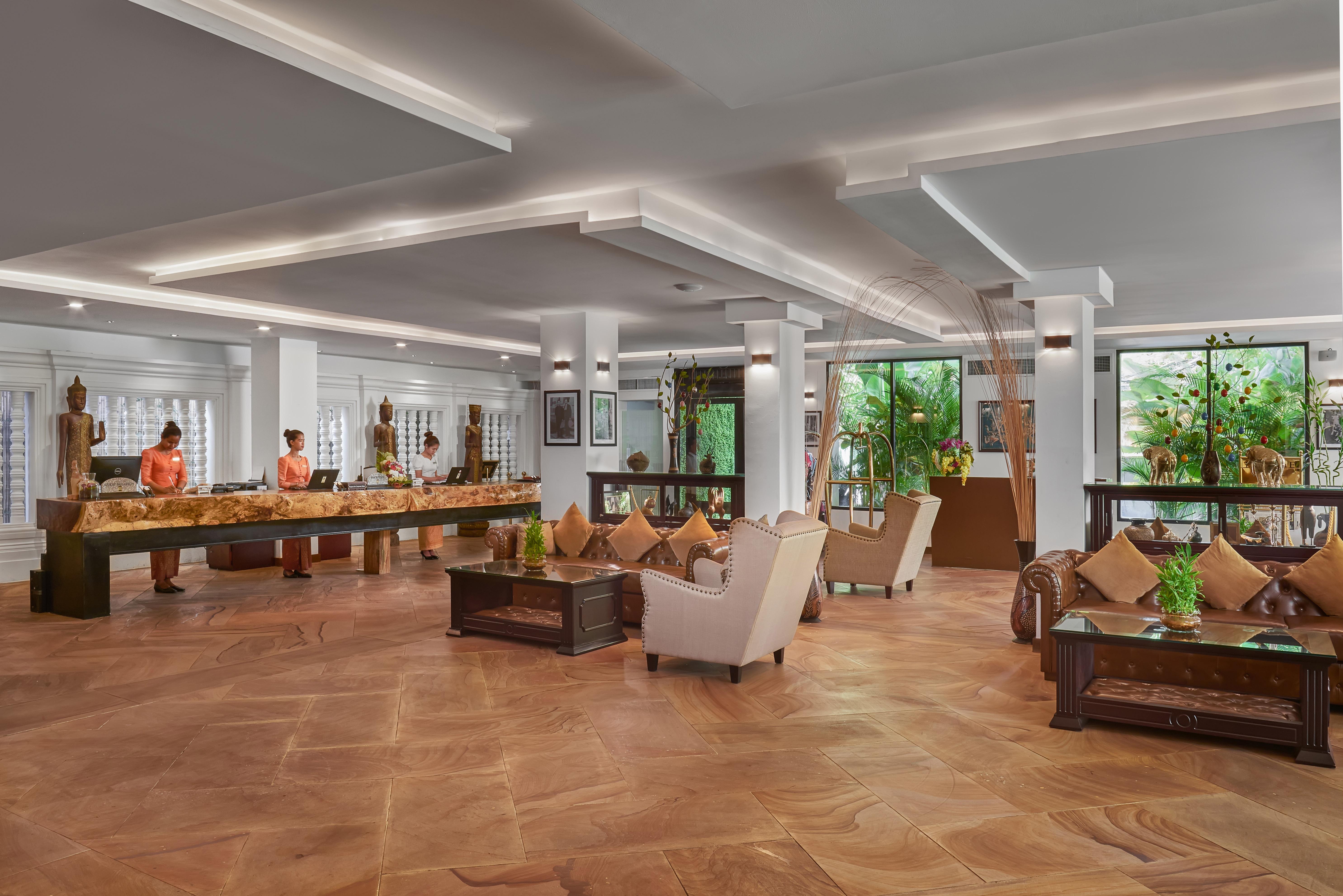 Palace Gate Hotel & Resort By Ehm Пном Пен Екстериор снимка The lobby