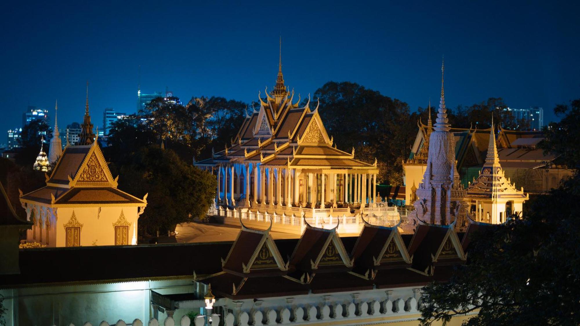 Palace Gate Hotel & Resort By Ehm Пном Пен Екстериор снимка Phra Nakhon Khiri